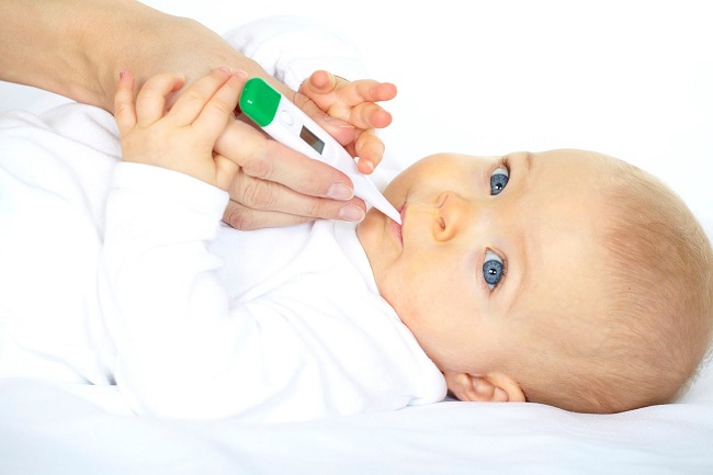 6 lưu ý quan trọng khi bé bị sốt giúp con mau khỏe