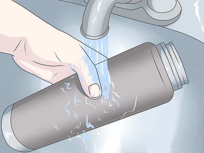 Cách vệ sinh bình sữa lỗi thời của mẹ gây hại cho con (1)